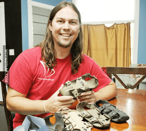 Büyüyüp küçülebilen ayakkabılar, Kenton Lee, Kenya 5